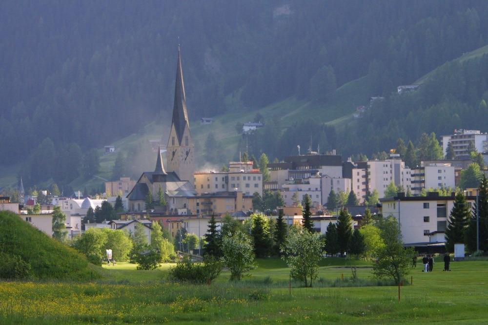 Hotel Meierhof Davos Exterior photo